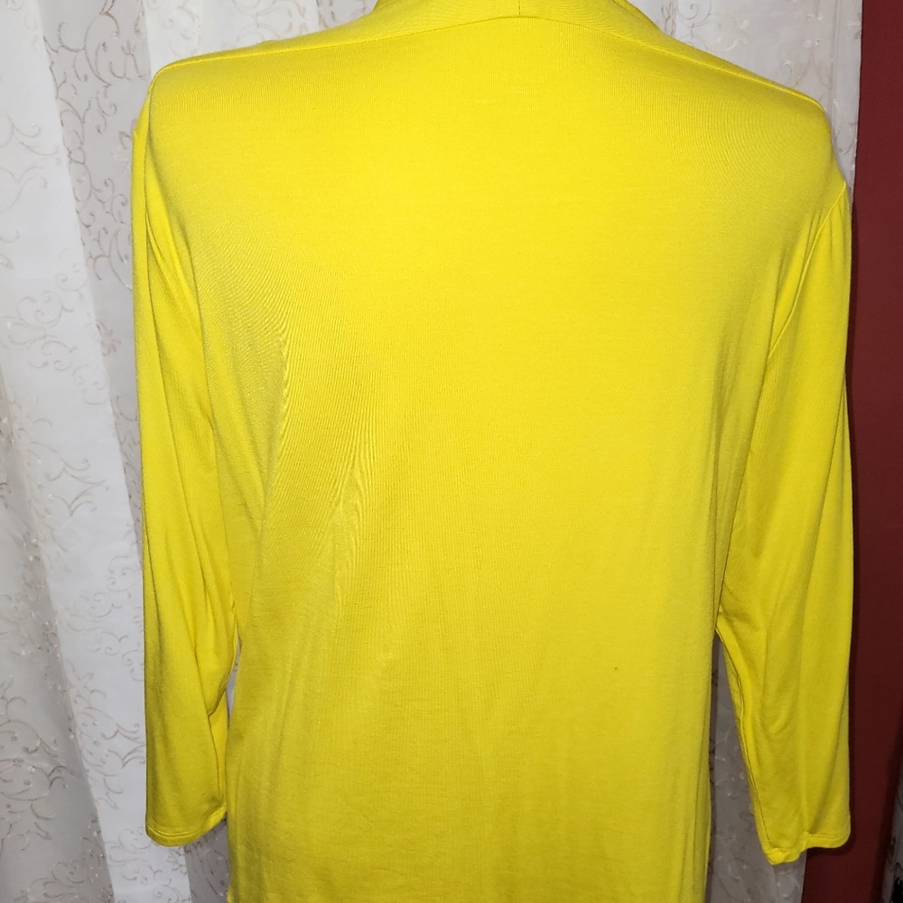 Tops - Picture 8 of 8